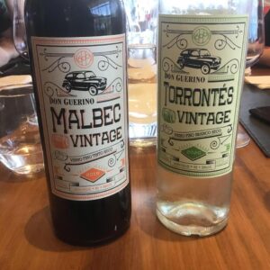 Registro fotográfico dos vinhos Malbec e o Torrontés Vintage, da Vinícola Don Guerino, de Alto Feliz