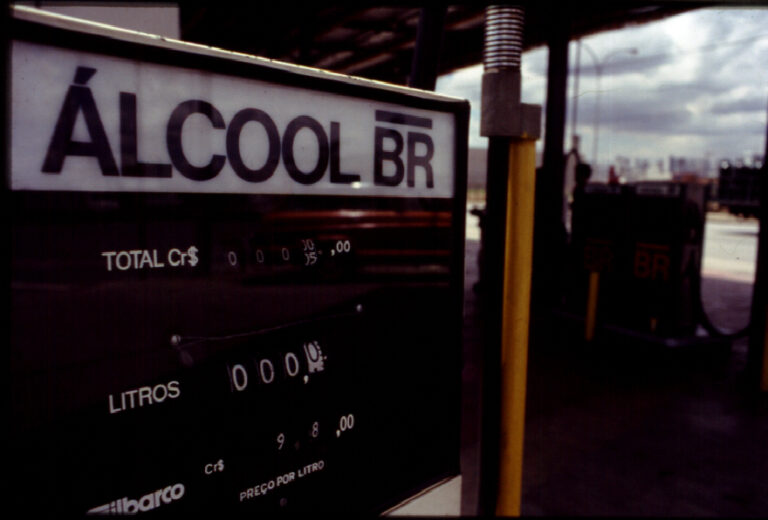 50 anos do Proálcool: lições de uma política de Estado